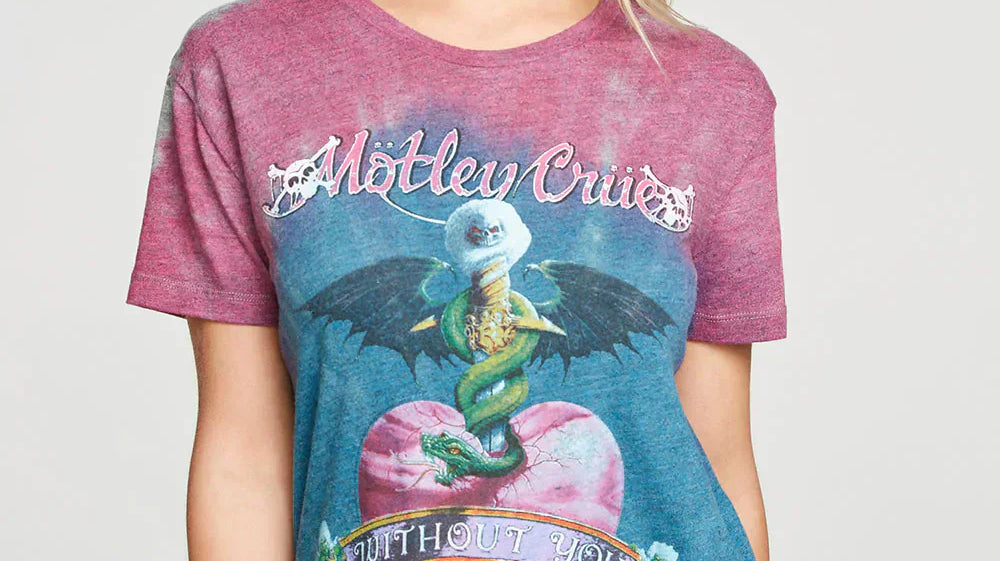 How to Style a Graphic Tee: 10 Chic & Modern Outfit Ideas