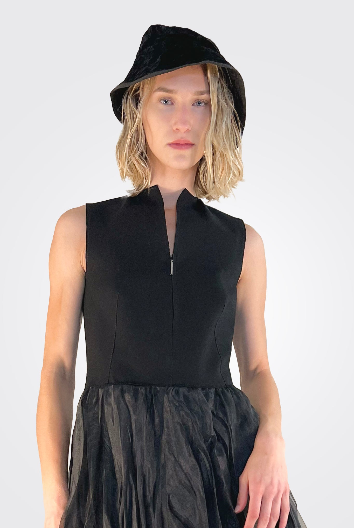 Isto Hat - Black by Xenia | 25 South Boutiques